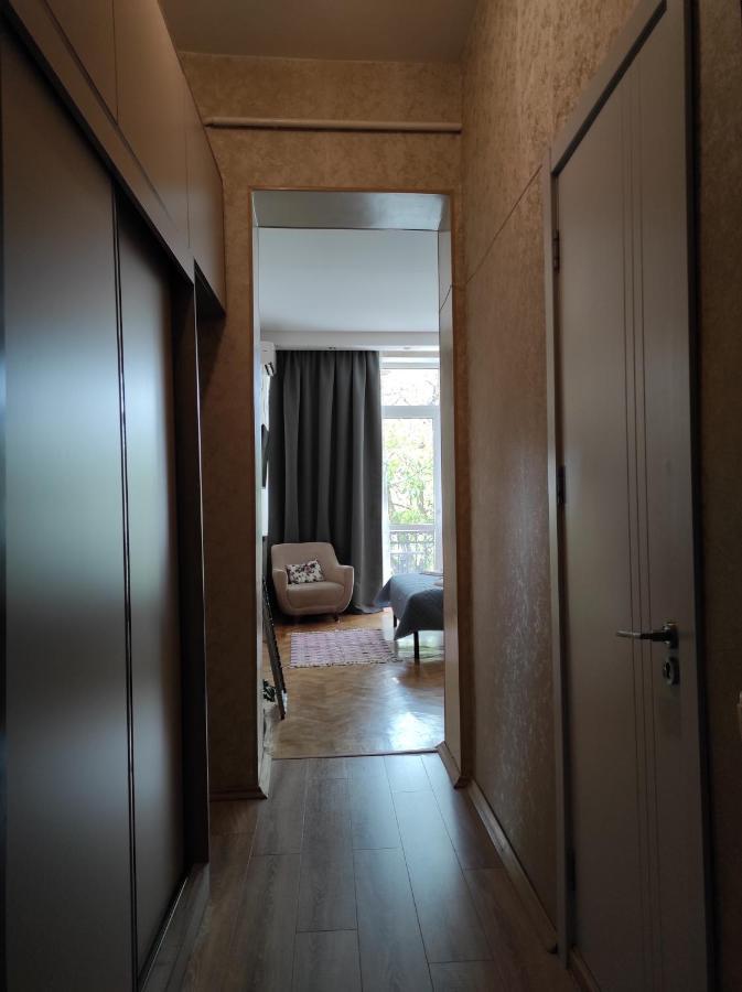 Tranquil Apartment In Vake Tbilisi Exterior photo
